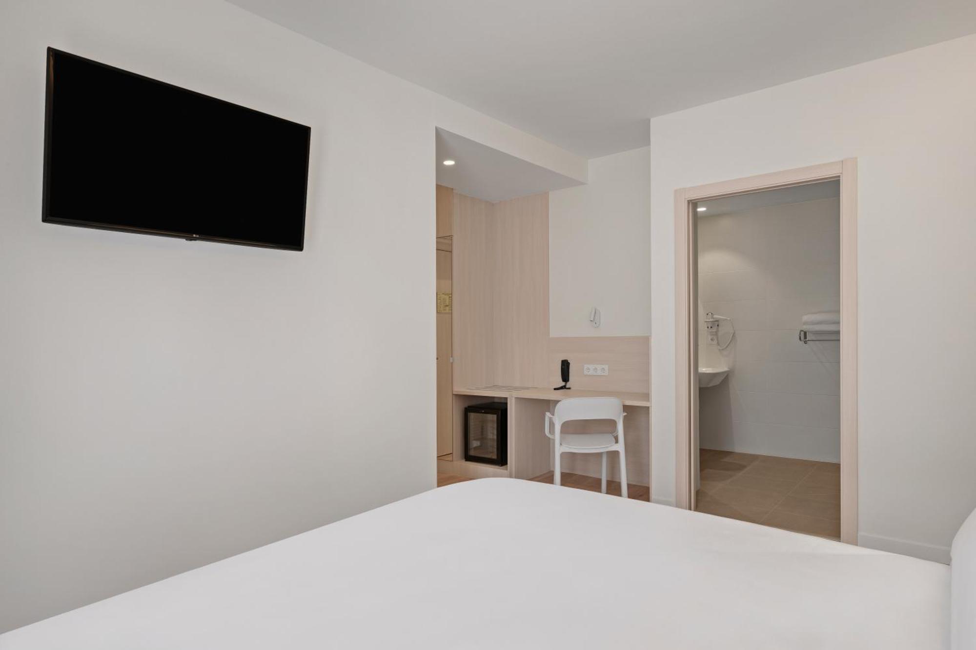 B&B Hotel Santiago Milladoiro Luaran gambar