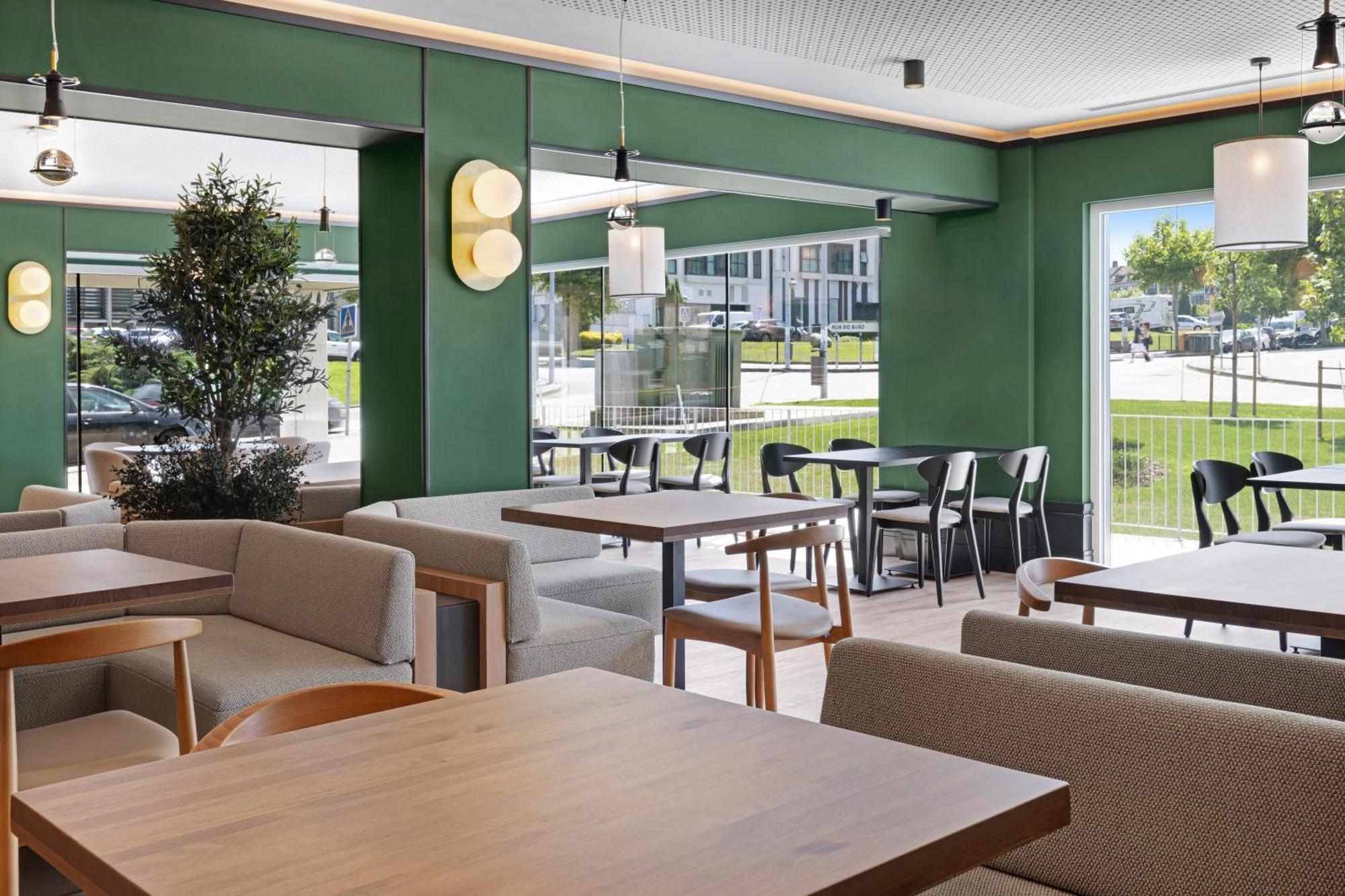 B&B Hotel Santiago Milladoiro Luaran gambar